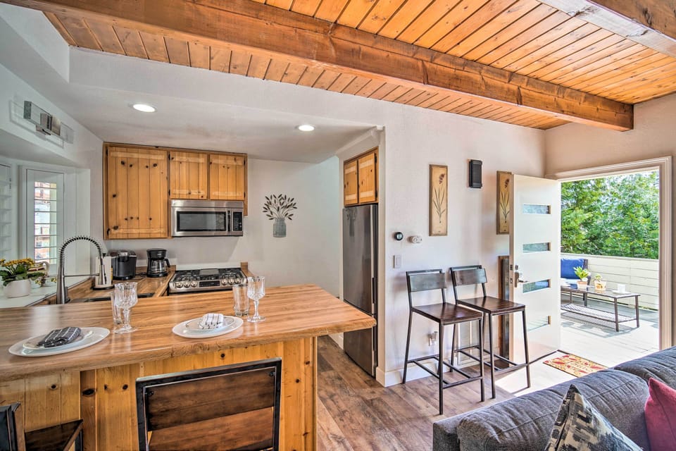 Kitchen | Fully Equipped W/ Cooking Basics