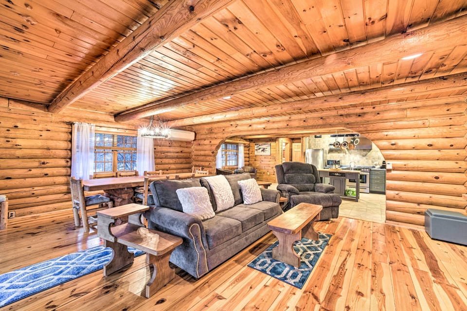 Living Room | Dining Area