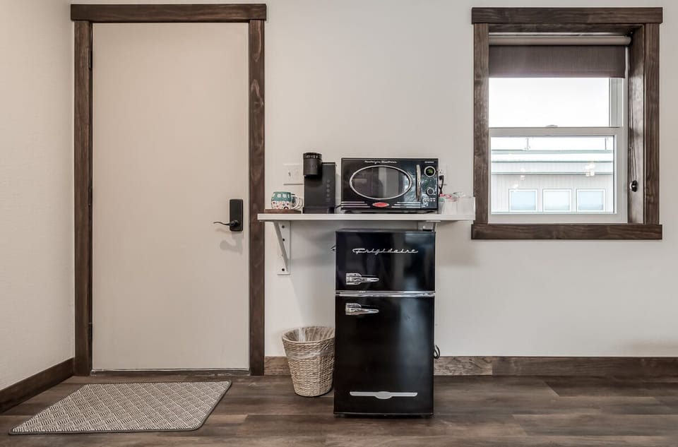 "Megan’s place was very clean and comfortable. We didn’t hear a thing even during a thunderstorm!" Review – Rachel T