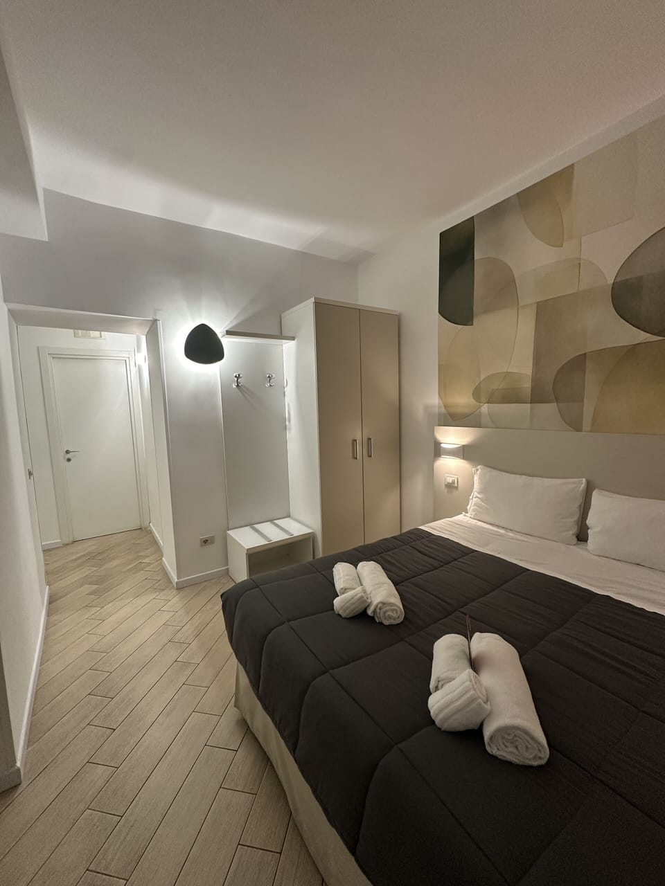 Double Room, Courtyard View | Premium bedding, down comforters, Select Comfort beds, minibar