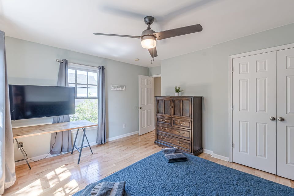 Ample dresser space to keep your belongings organized during your stay.