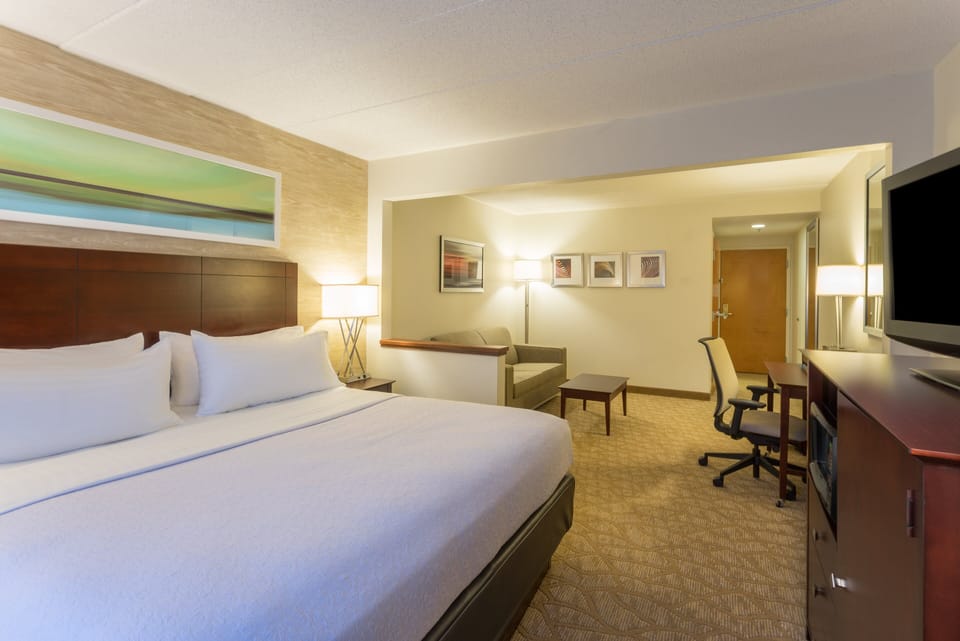 In-room safe, desk, laptop workspace, blackout drapes