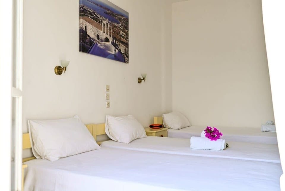 Discover the Comfort of Our Well-Appointed Double Room
A blend of simplicity and refinement, tailored for restful nights.