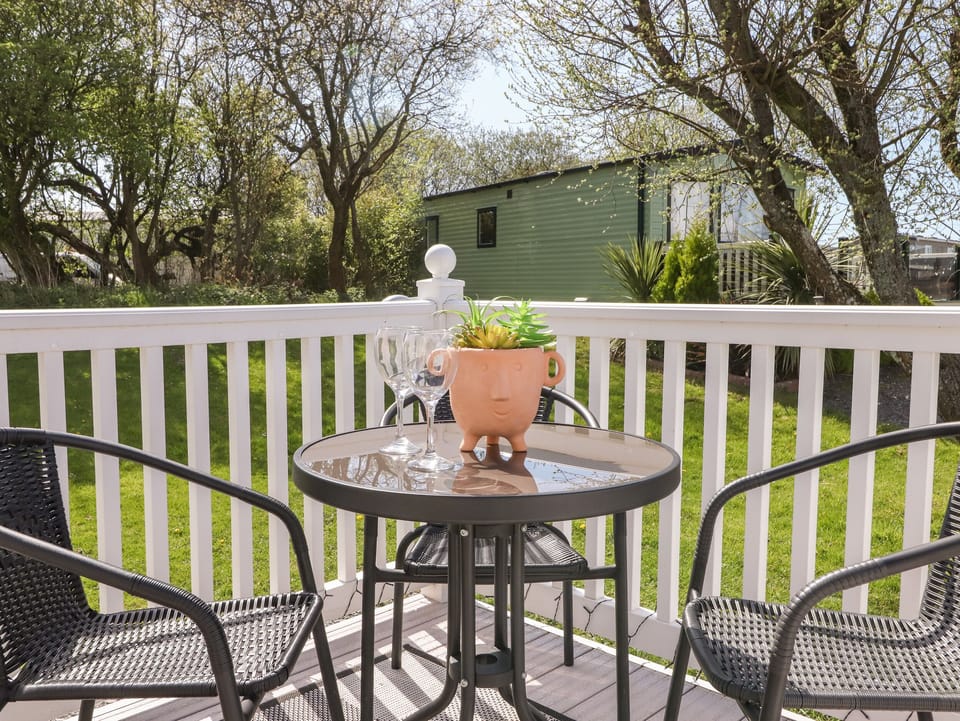 Cottage | Balcony