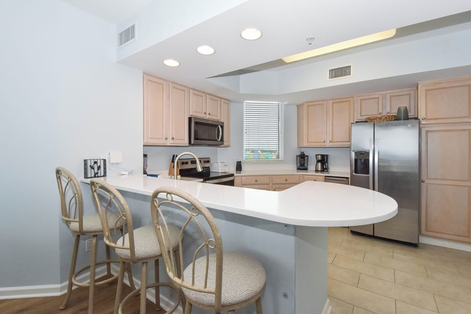Silver Beach Towers East 606 - Breakfast Bar