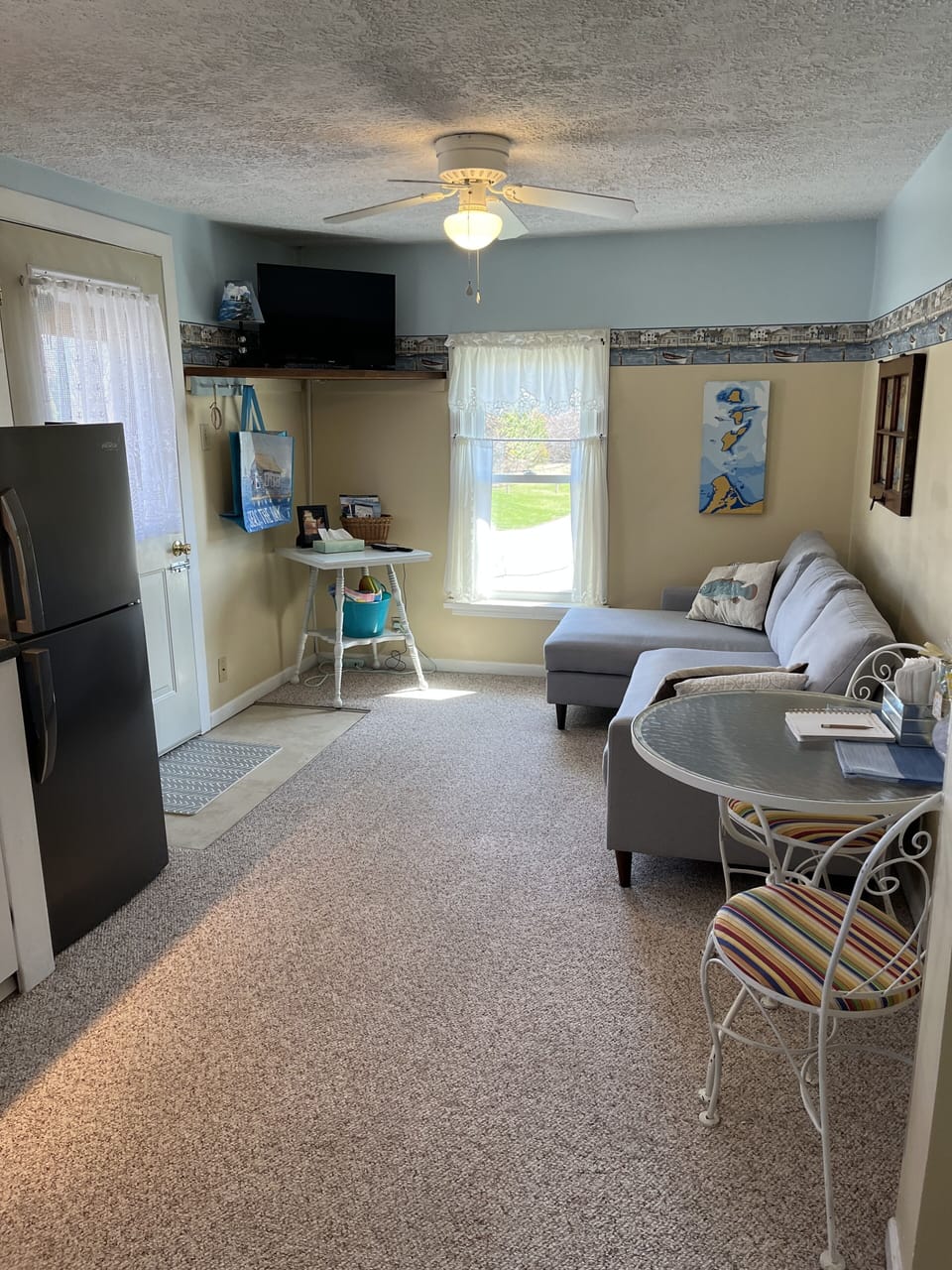 Living area with fold out sectional