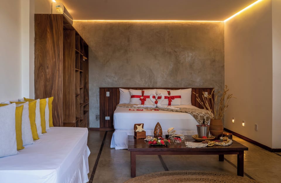 Luxury Room, 1 Bedroom, Garden View | Minibar, free WiFi, bed sheets