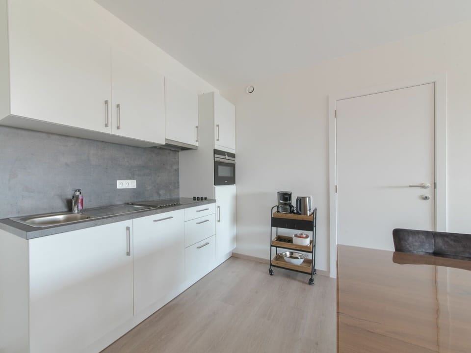 Sky, Plant, Building, Property, Window, Tree, Slope, Land Lot, House, Urban Design