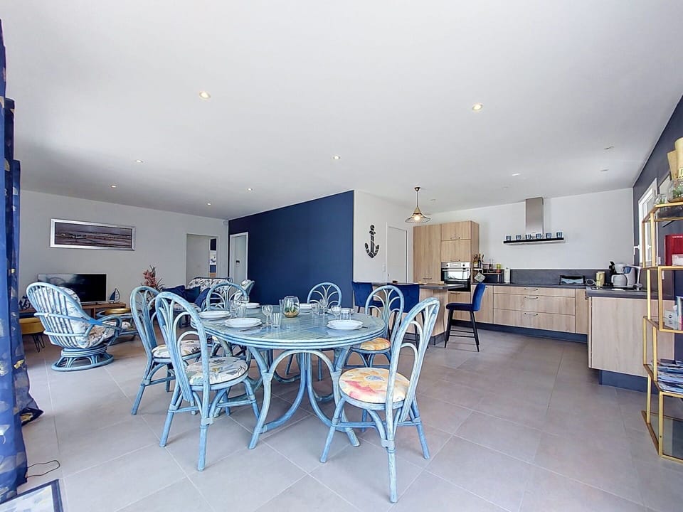 Blue, Flooring, Interior Design, Floor, Ceiling, Furniture, Chair, Hardwood, Kitchen & Dining Room Table, Wood Flooring