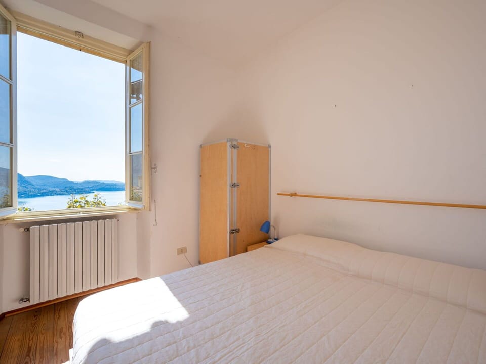Furniture, Comfort, Wood, Bed, Lighting, Shade, Window, Floor, Flooring