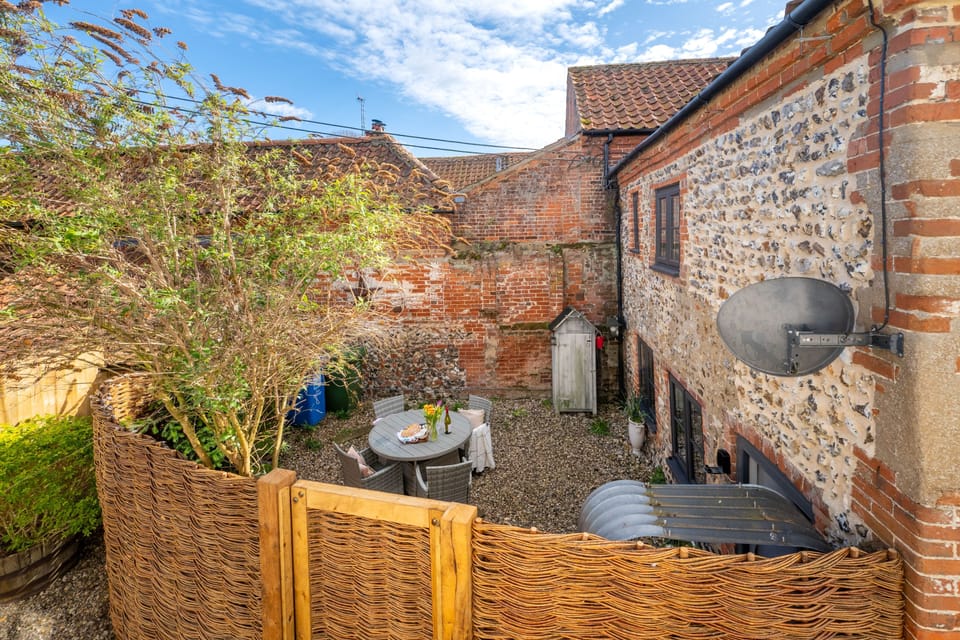 Private courtyard garden
