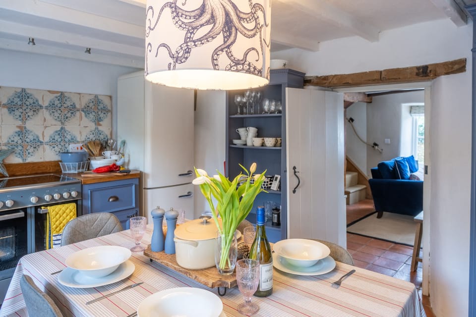 Ground floor:  Delightful dining space