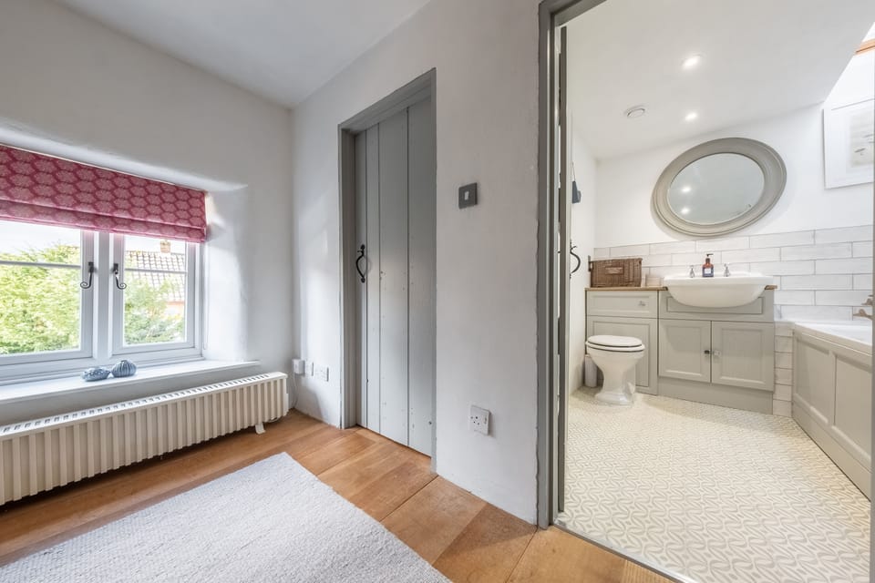 First floor: Entrance to bathroom
