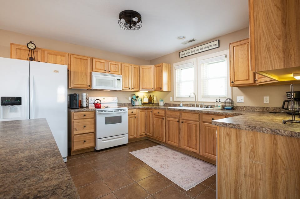 Chefs kitchen with all the amenities for a holiday meal together. 