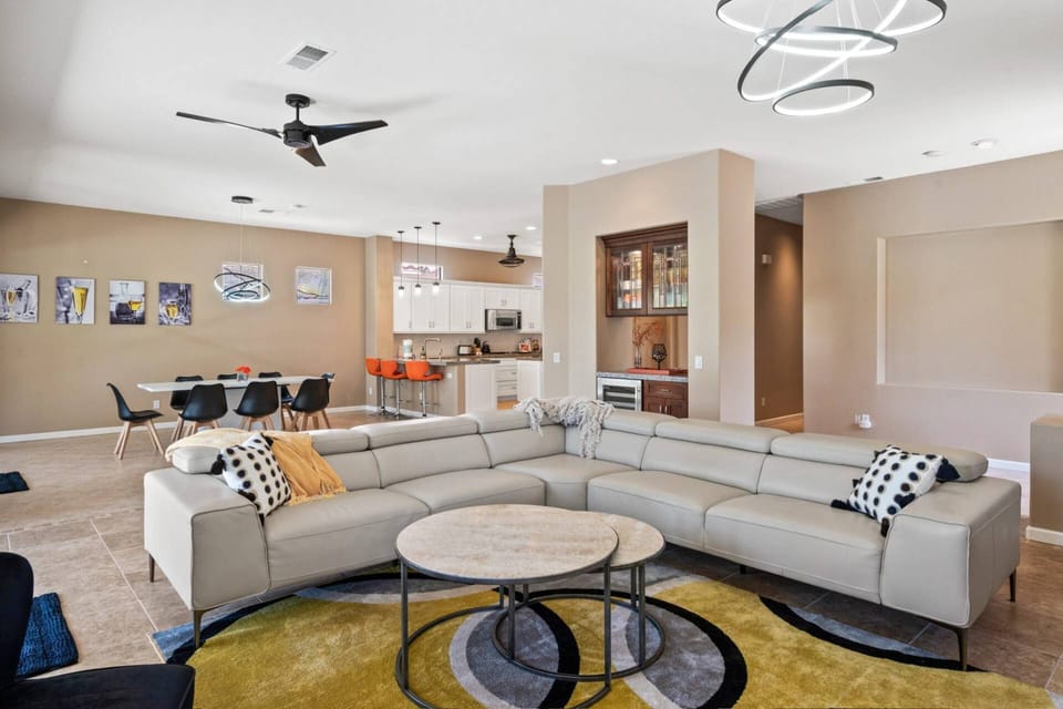 Large Seating Area