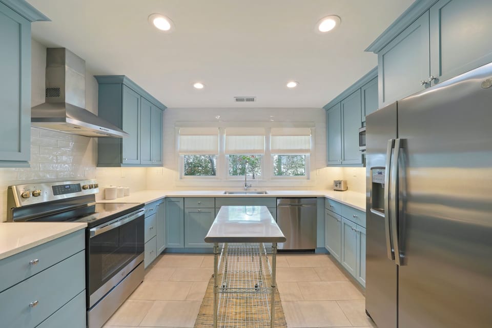 RENOVATED KITCHEN; QUARTZ COUNTERS & CUSTOM CABINETS