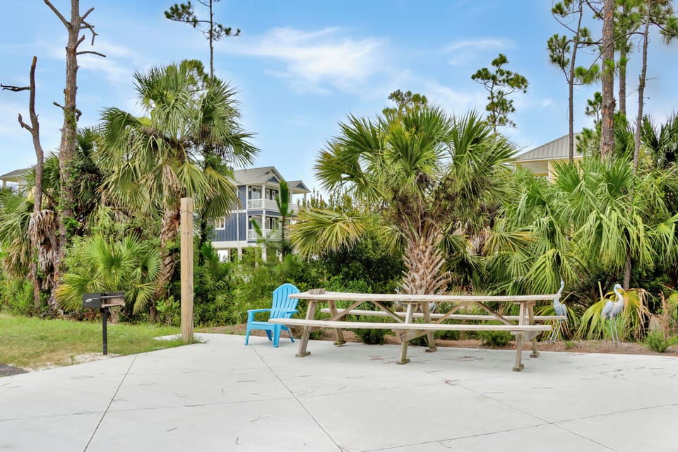 Picnic and Grilling Area with Outdoor Shower