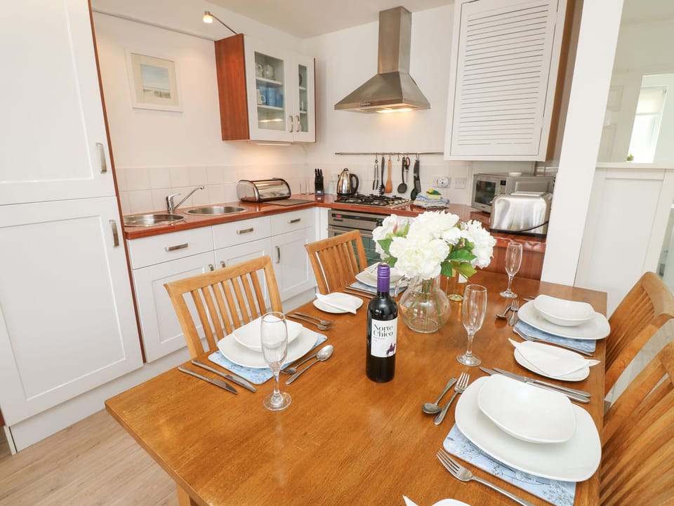 Cottage | Interior