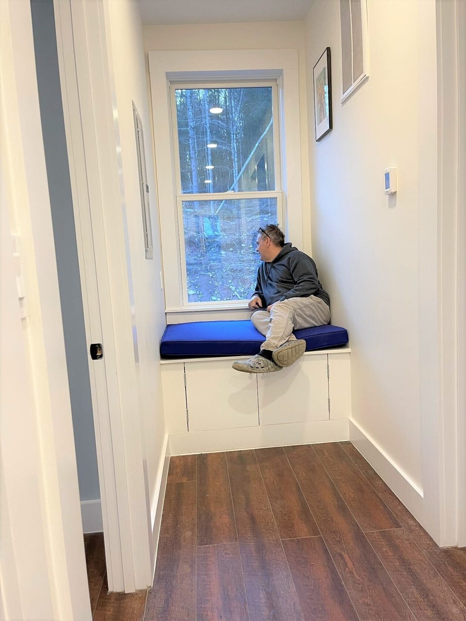 Window seat, perfect for snuggling up with a book or a friend for a chat.