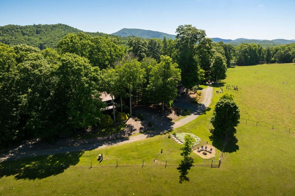 Take in breathtaking mountain views and expansive outdoor spaces from this beautiful countryside cabin retreat