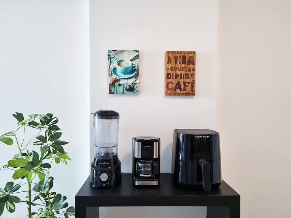 Superior Apartment, 1 Bedroom, Balcony, Partial Sea View | Private kitchen | Microwave, blender, cookware/dishes/utensils, freezer
