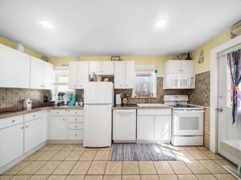 Room, Indoors, Refrigerator, Kitchen, Furniture
