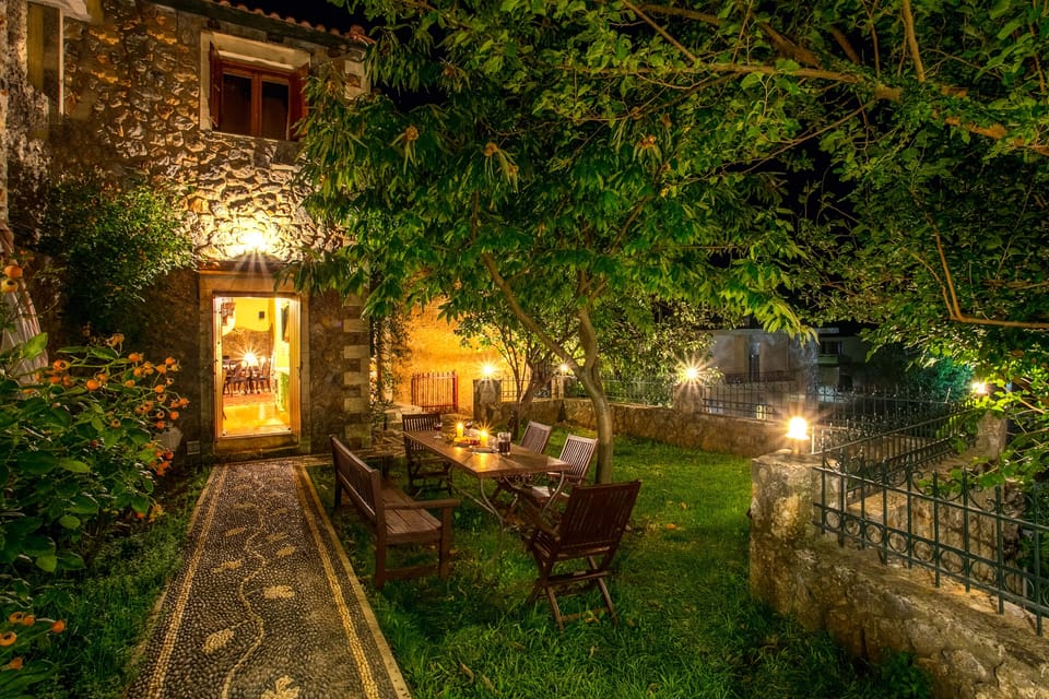 Lux Villa Ifigenia ,in Theriso Village 14 km | Terrace/patio