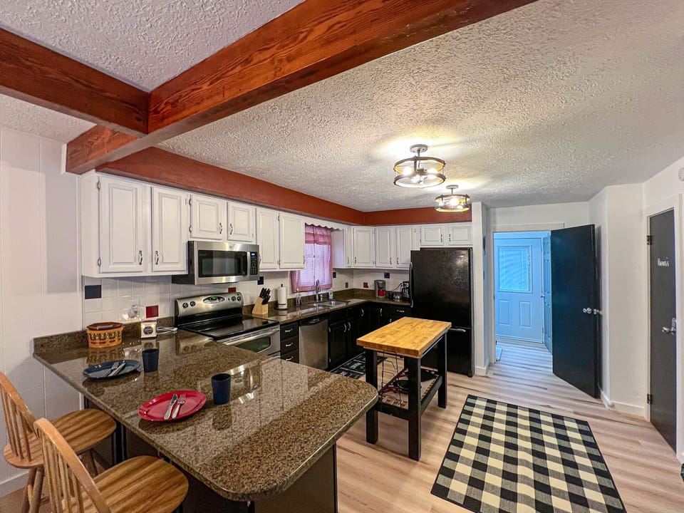 Fully Stocked Kitchen