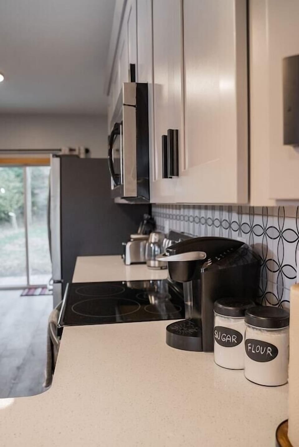 The kitchen is loaded with modern amenities