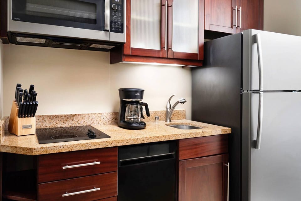Well appointed Kitchenette in guest room.
