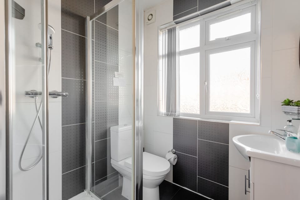 Shared Dormitory, 1 Bedroom, City View | Bathroom