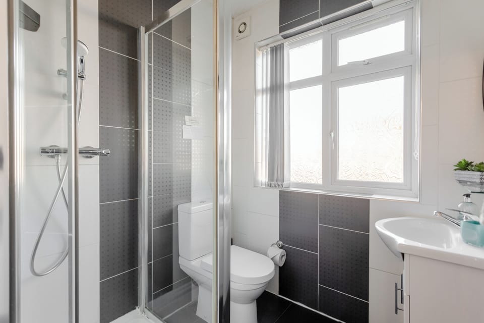 Shared Dormitory, 1 Bedroom, City View | Bathroom
