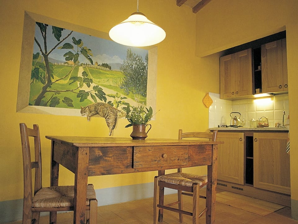 Apartment, 1 Bedroom, Smoking, Patio | Living area