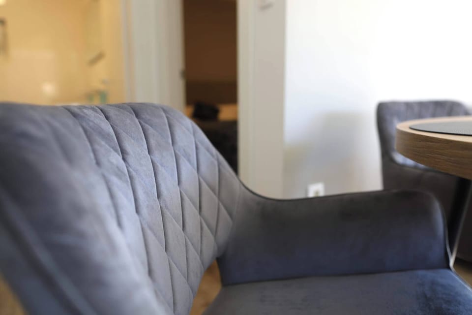 Apartment, 1 Bedroom, Balcony, Garden View | Interior