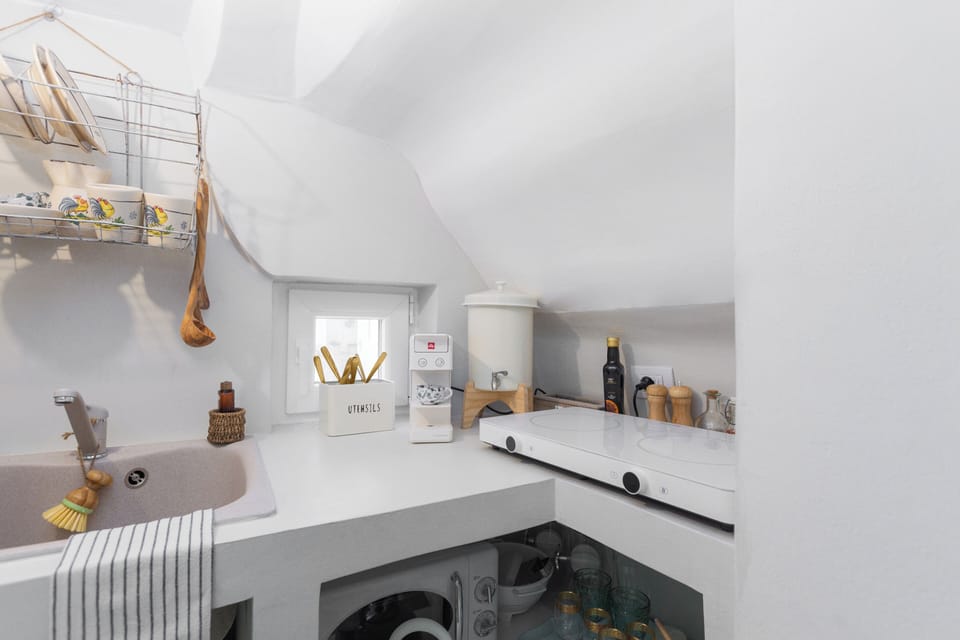 House, Smoking, Balcony | Interior