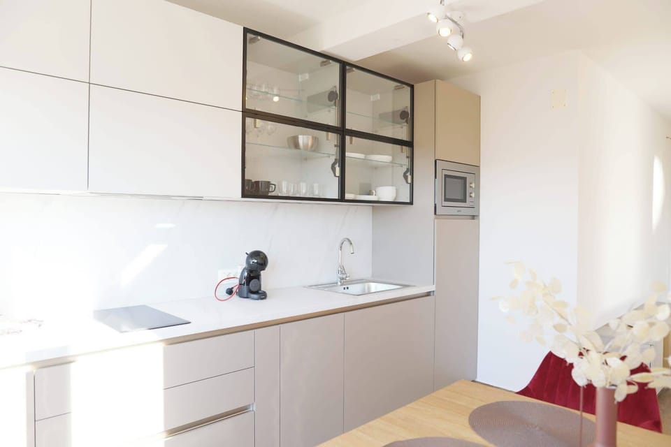 Apartment, 1 Bedroom, Balcony, Garden View | Interior