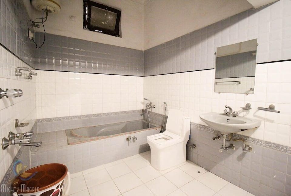 Deluxe Double Room | Bathroom