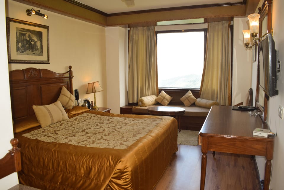 Himalayan View Room | Iron/ironing board, free WiFi