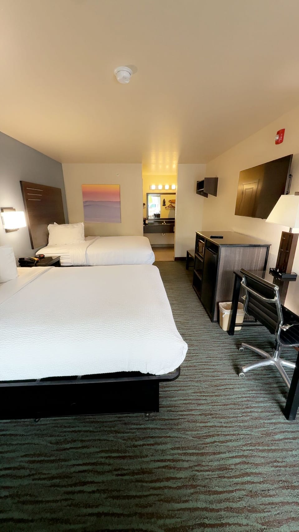 Soundproofing, iron/ironing board, free WiFi, bed sheets