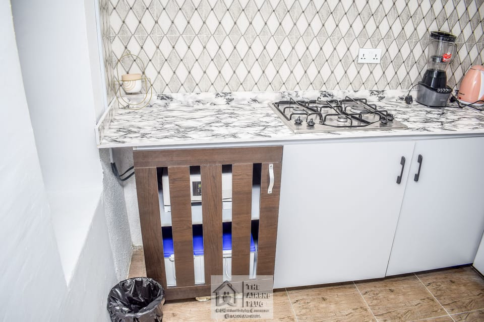 Apartment | Private kitchen | Fridge, microwave, oven, stovetop