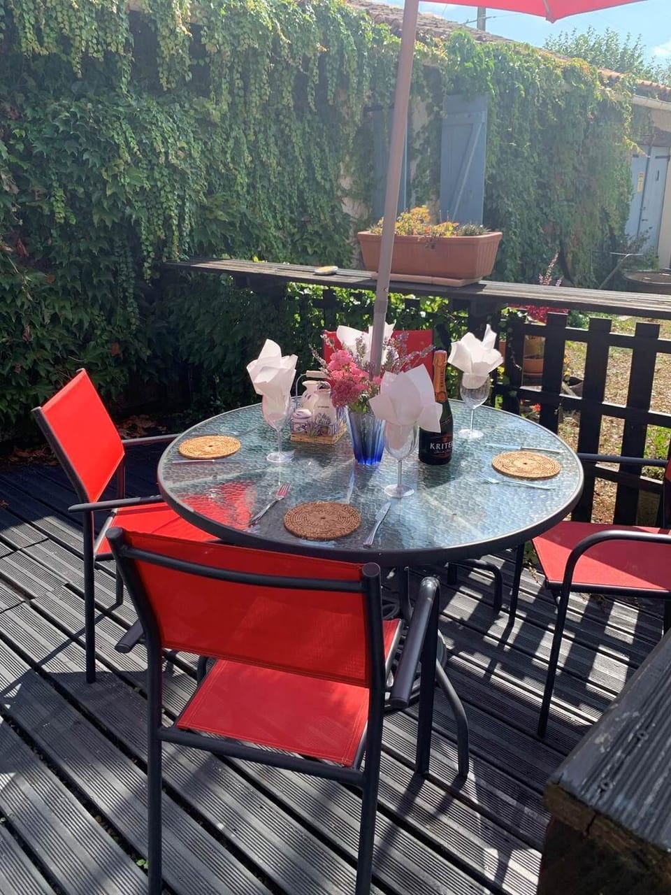 'Al Fresco' dining