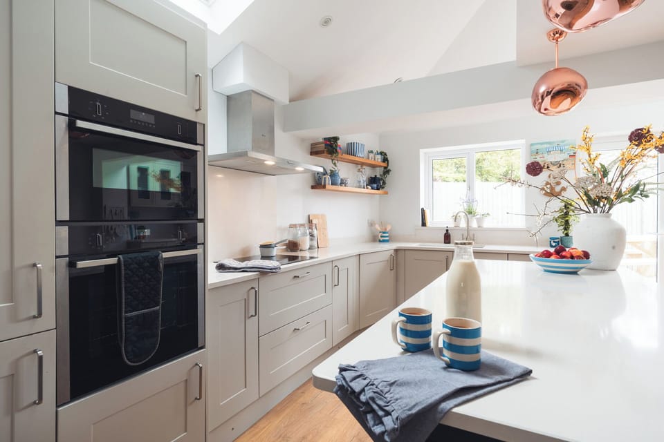 Cottage | Private kitchen | Fridge, microwave, dishwasher, electric kettle
