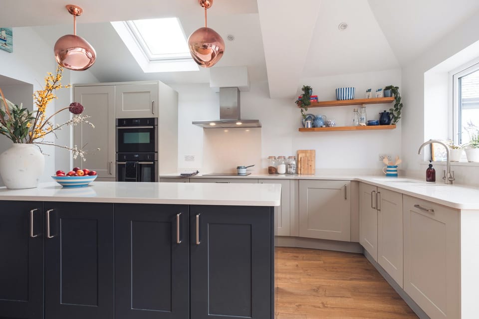 Cottage | Private kitchen | Fridge, microwave, dishwasher, electric kettle