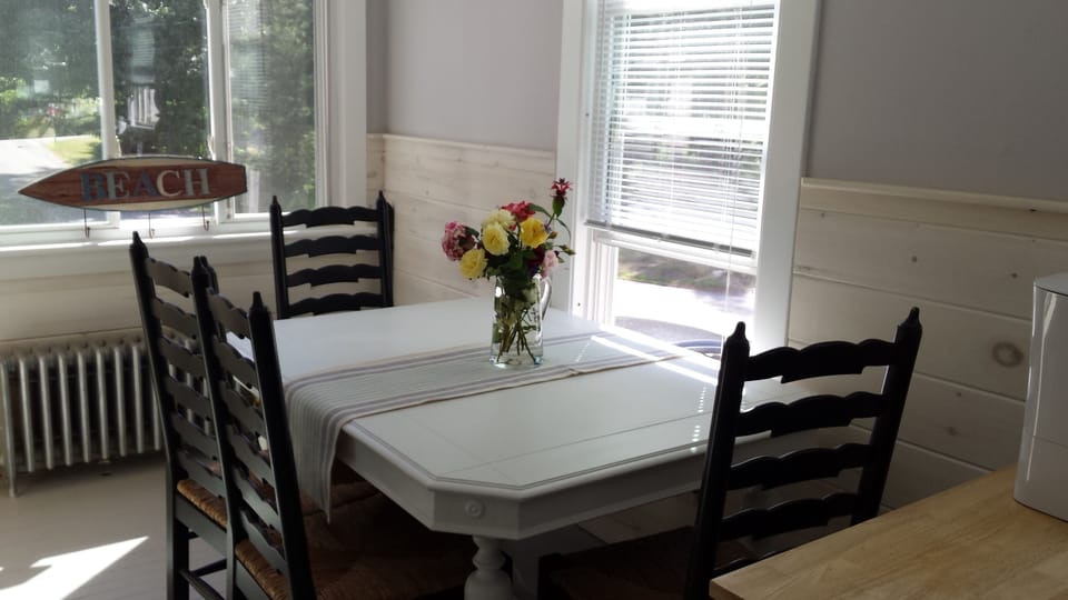 Kitchen table for 6