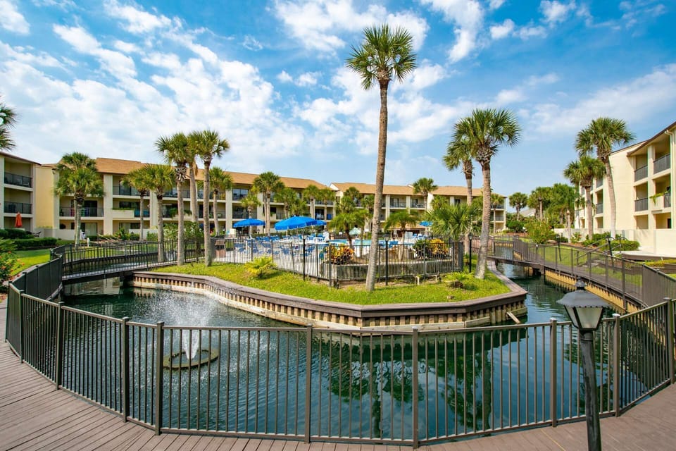 Condo (Ocean Villa's #76) | Exterior