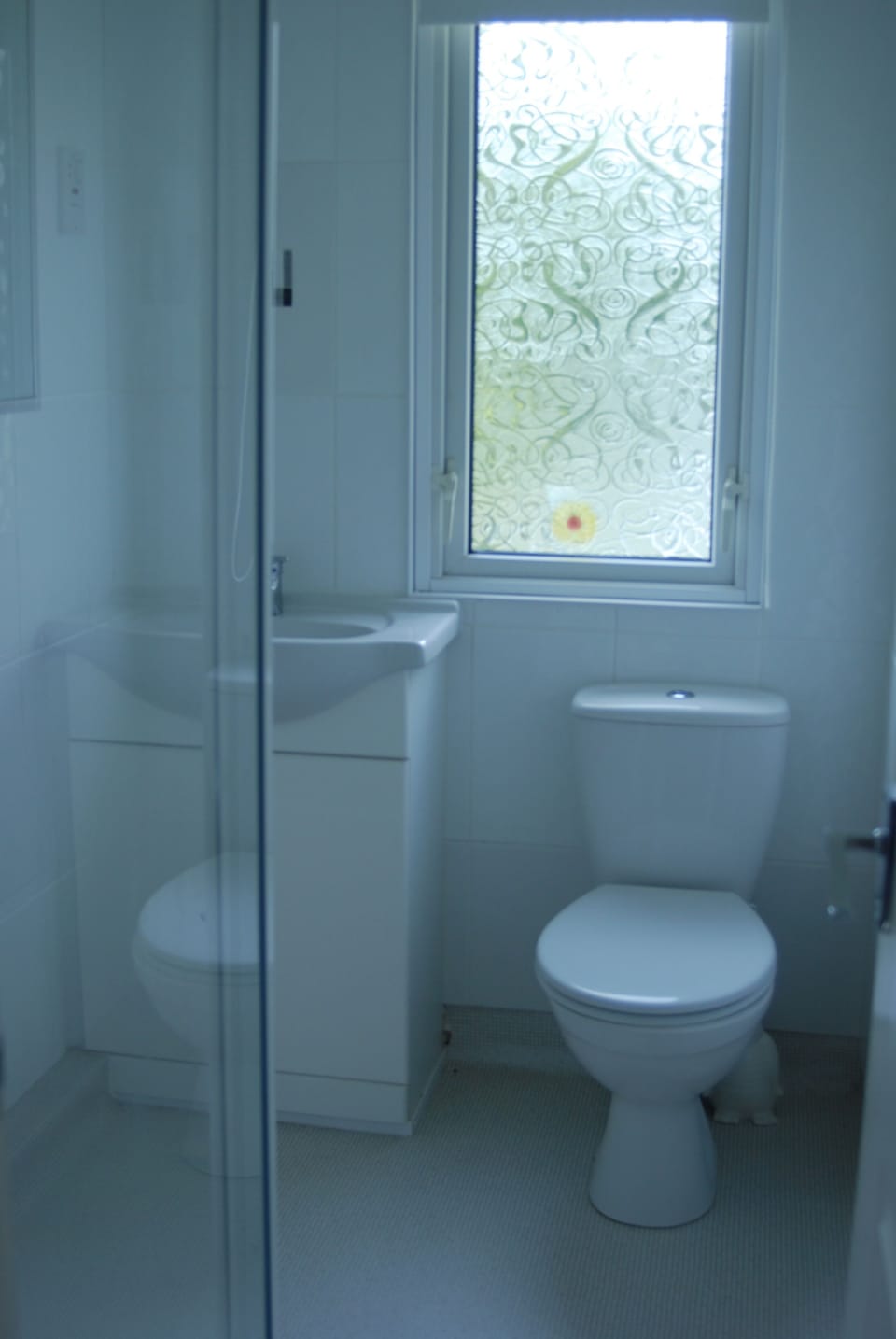 Modern toilet room - no bath