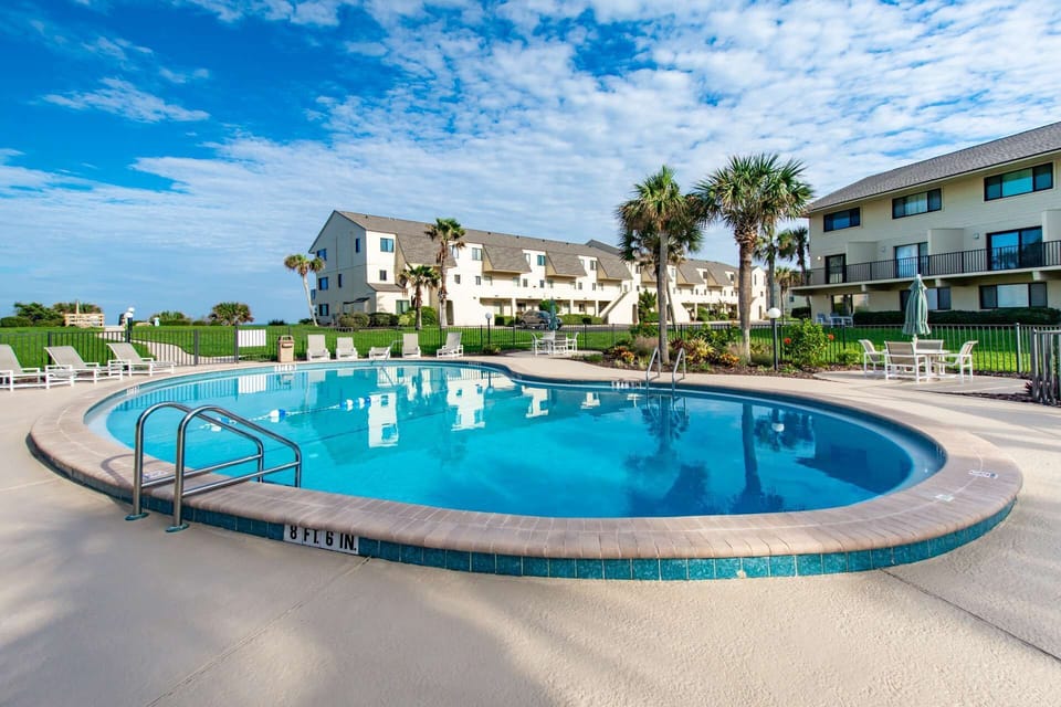 Condo (Sunrise Terrace) | Exterior
