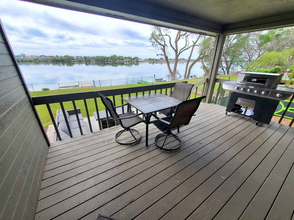 Upper Deck with seating and BBQ Grill