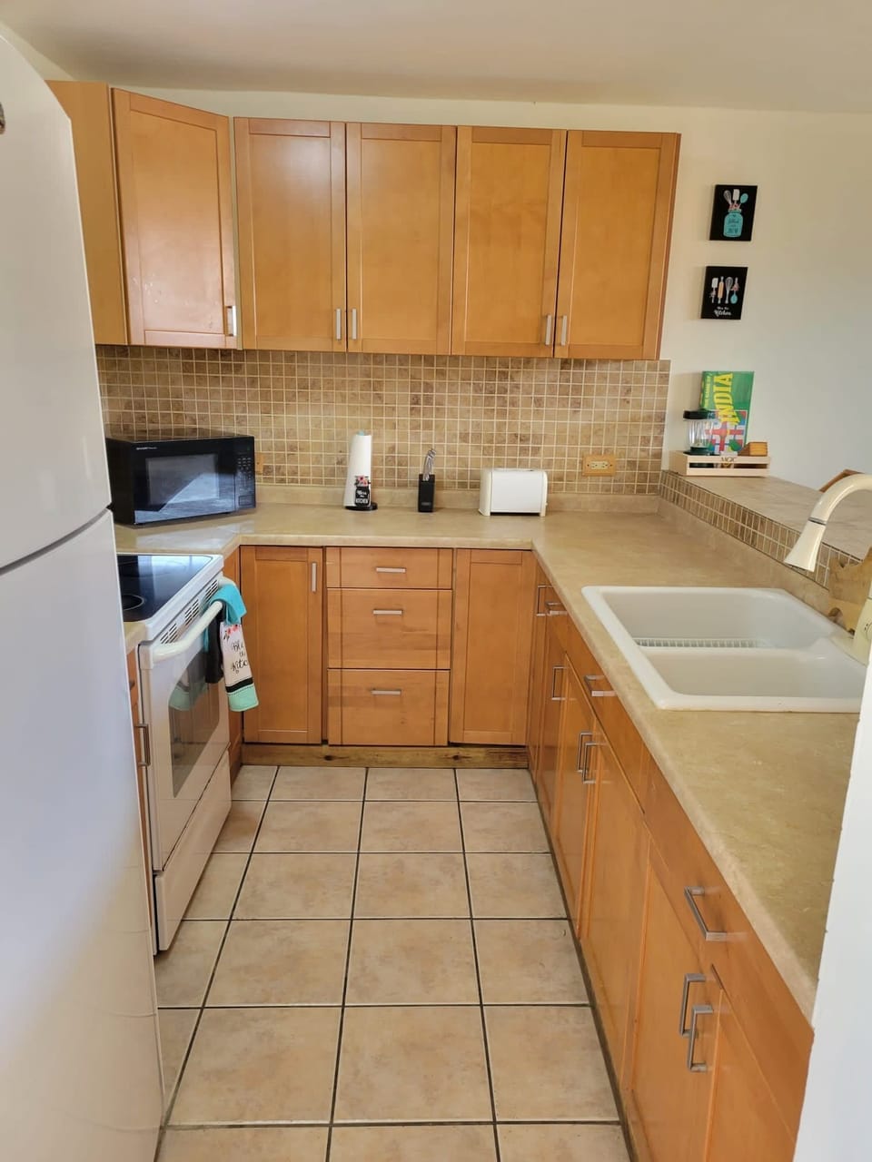 Nicely equipped kitchen