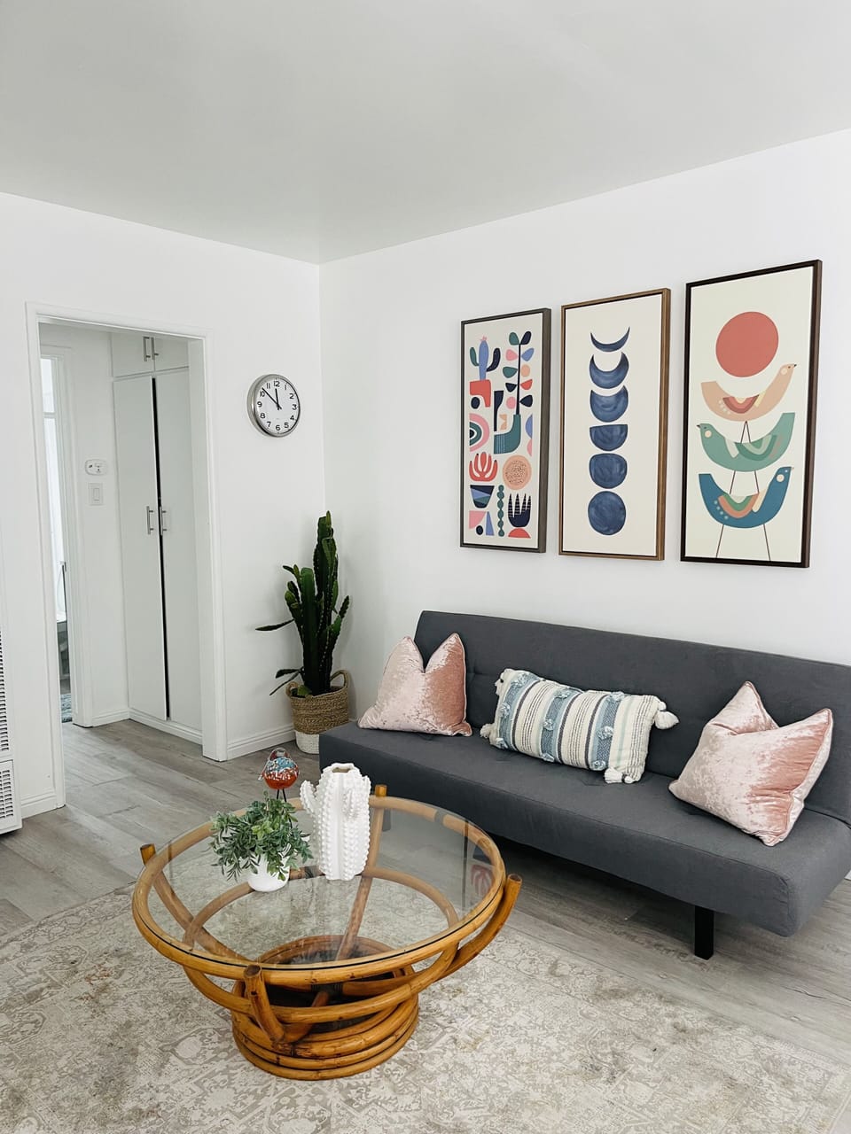 Extra sleeping space with a futon 